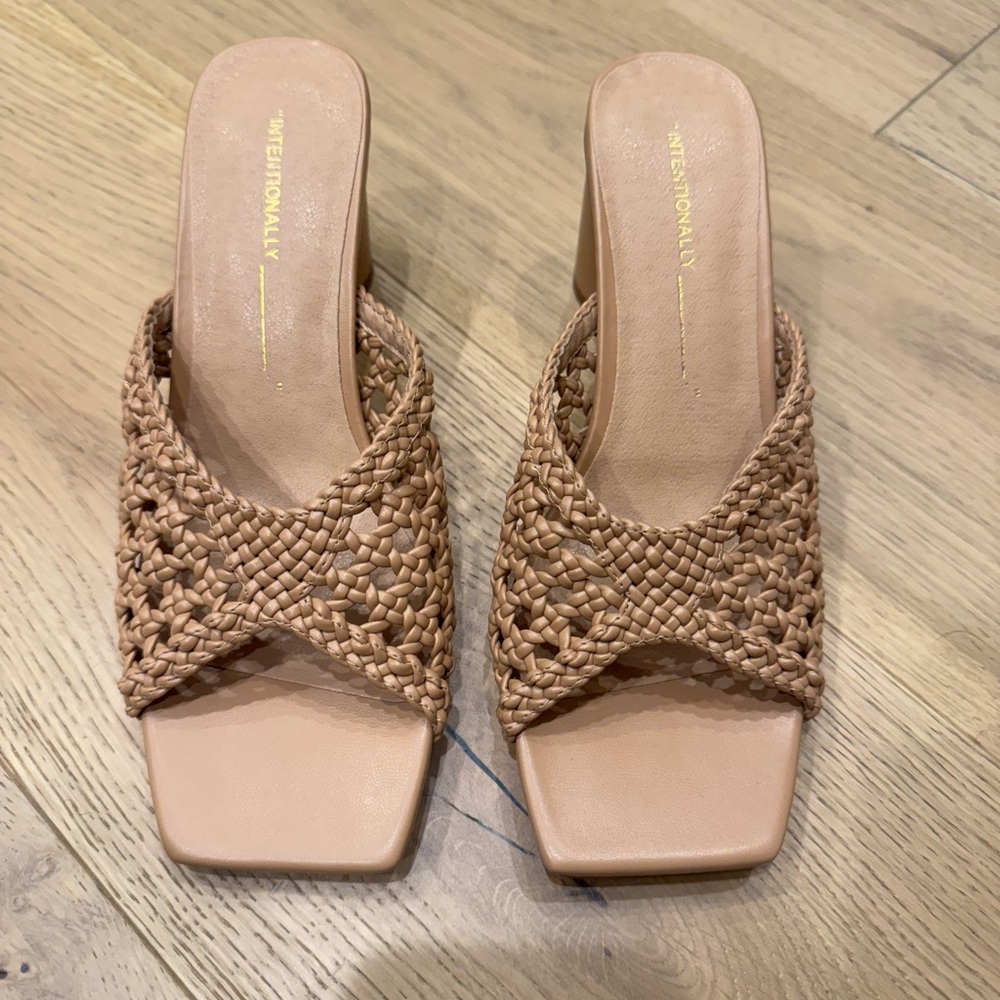 Intentionally Blank Women's Tan Woven Sandals